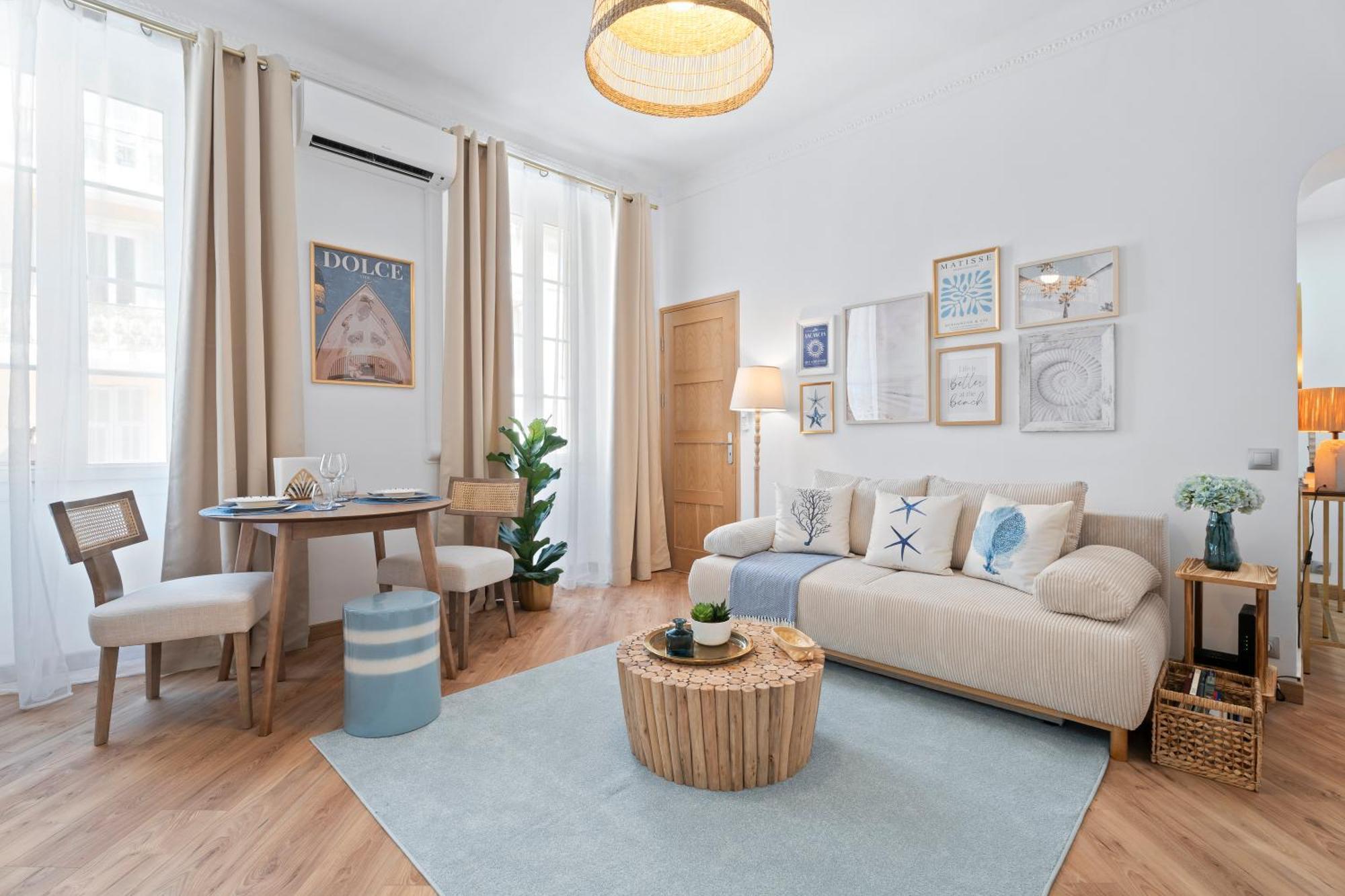 Renting - 5bfrance - Luxurious Place Massena Promenade Des Apartment