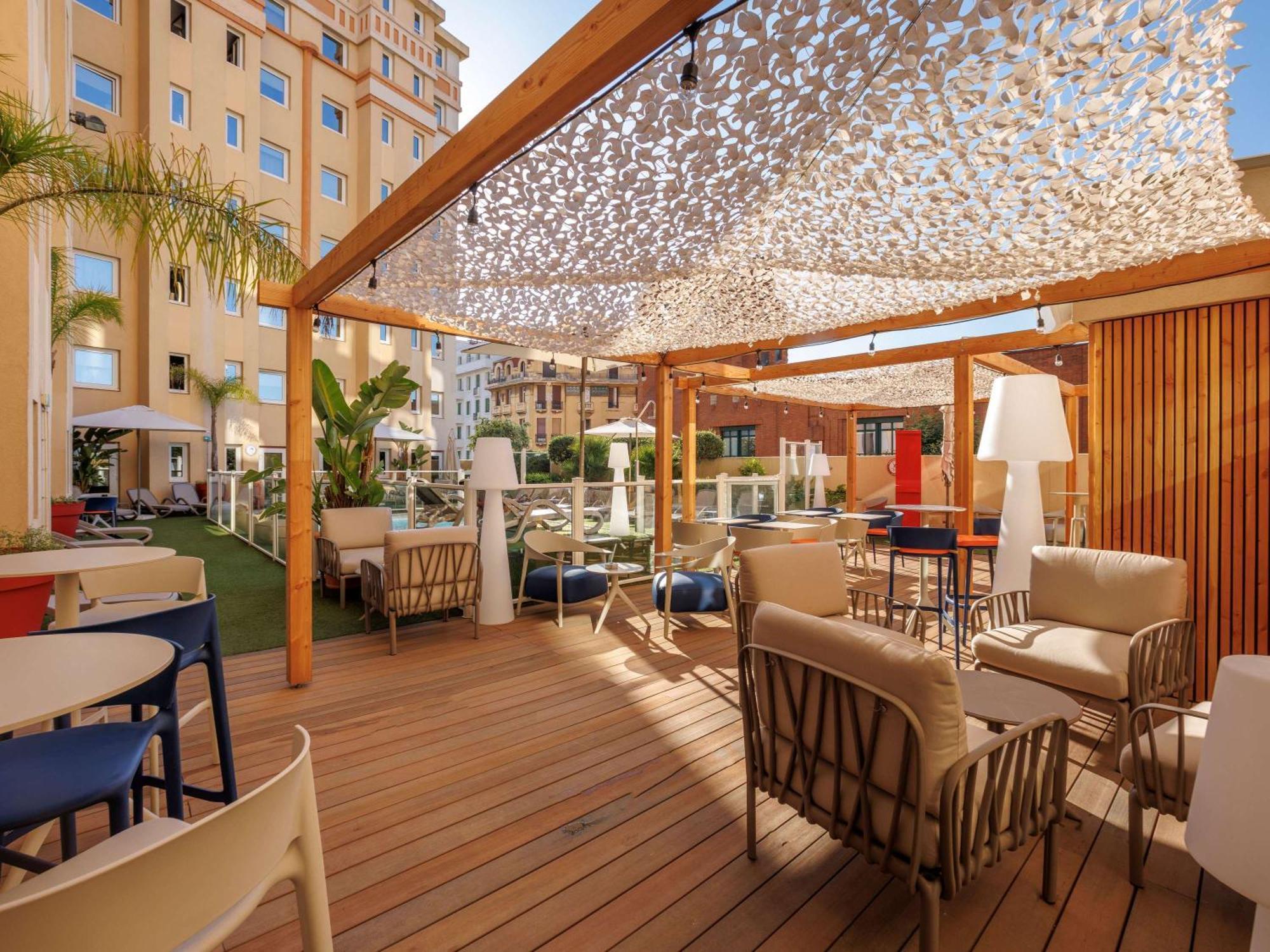 Ibis Centre Gare Hotel 3*