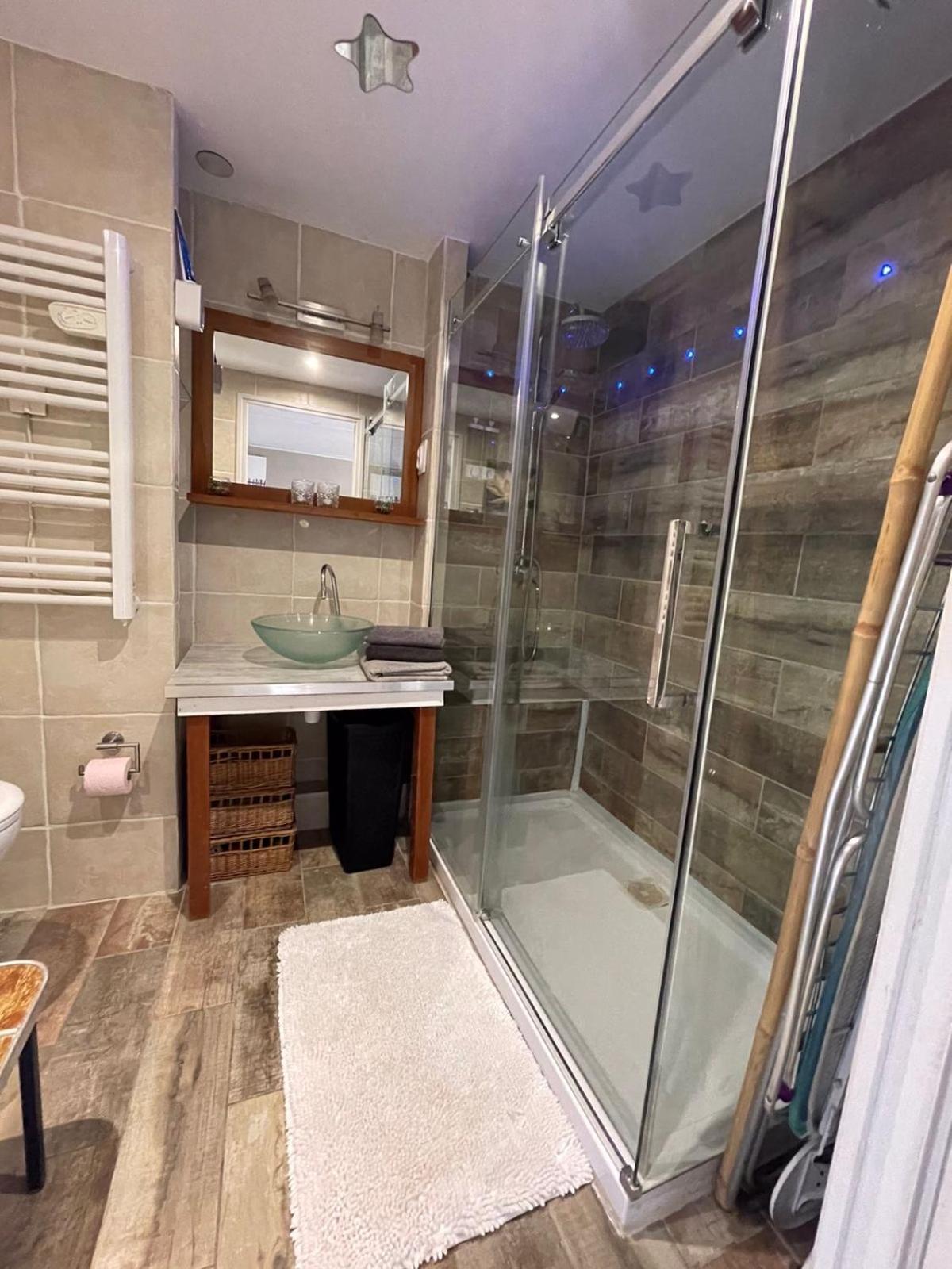 Luxurious Studio In 450 M Of The Sea