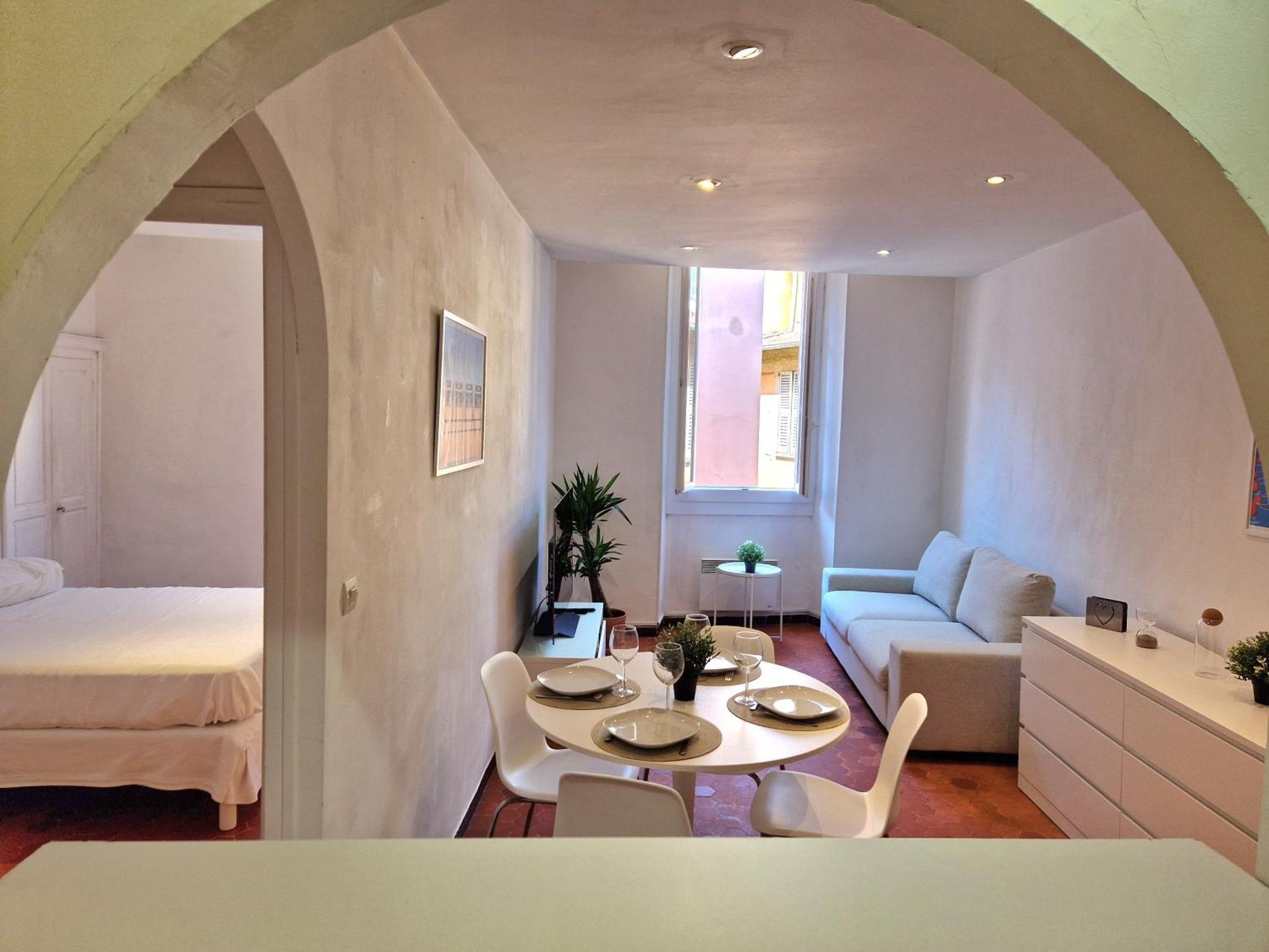 Apartment Sublime 4p Classe Dans Le Vieux-nice Nice