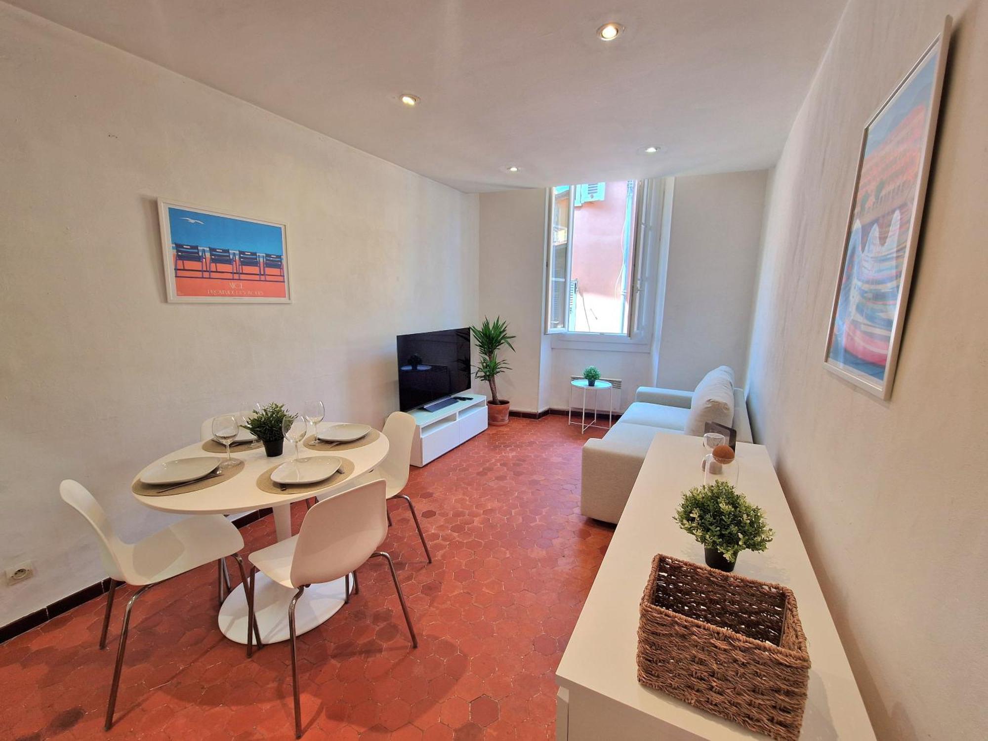 Sublime 4p Classe Dans Le Vieux-nice