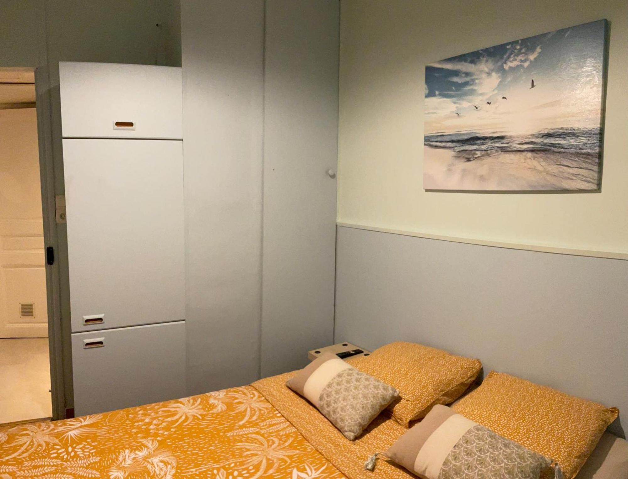 Cosy - 2 Chambres, Situe En Centre *