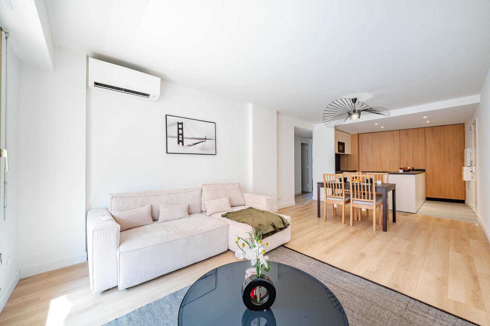 Near Old Town And Fully Renovated