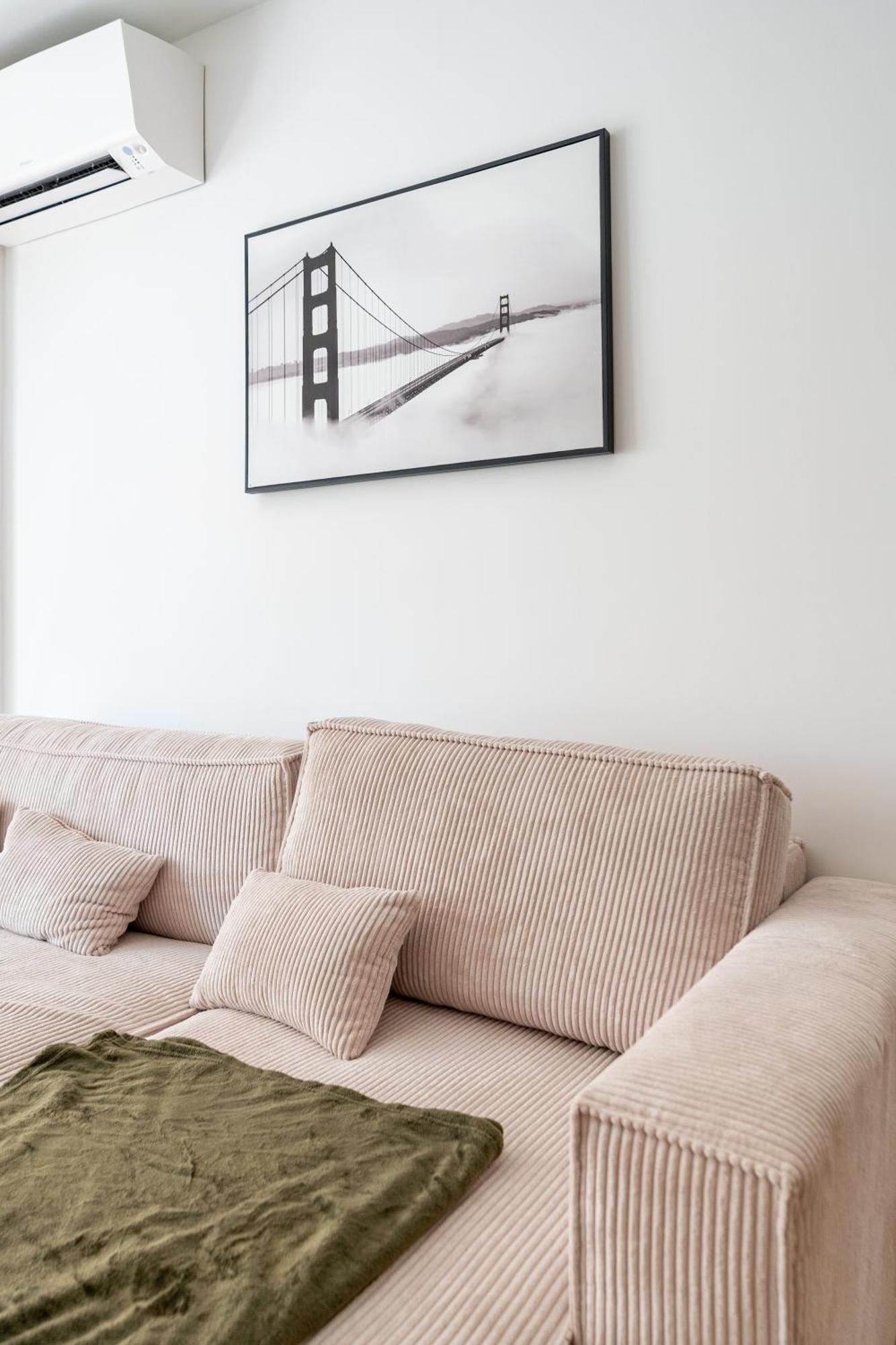 Near Old Town And Fully Renovated Apartment Nice