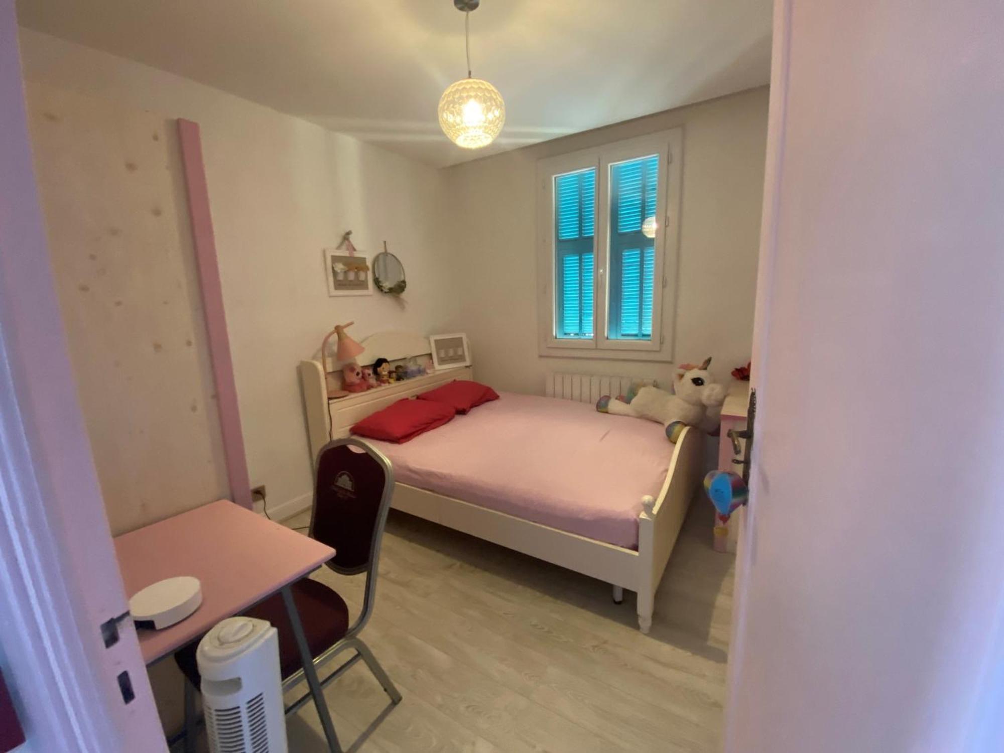 Charming House Near Center With New Air Conditioner *