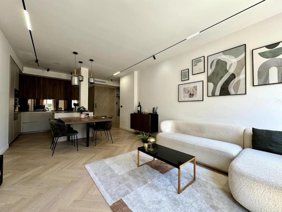 Apartment Modern Massena Place *