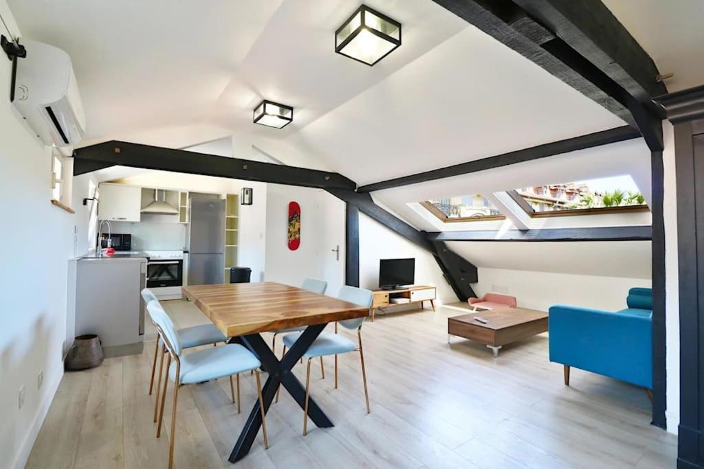 My Casa Depoilly-last Floor Cosy Down Town Apartment *