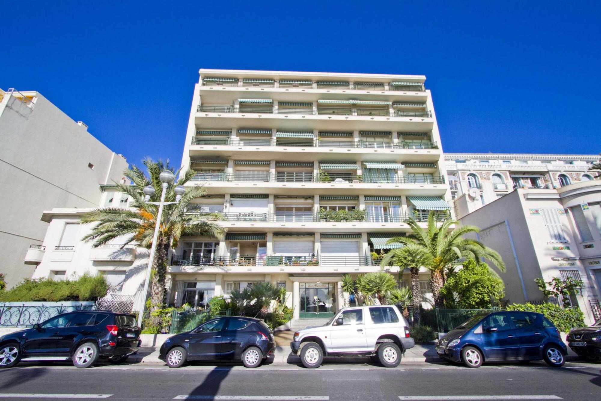 Apartment Gorgeous Oceanfront Promenade Nice