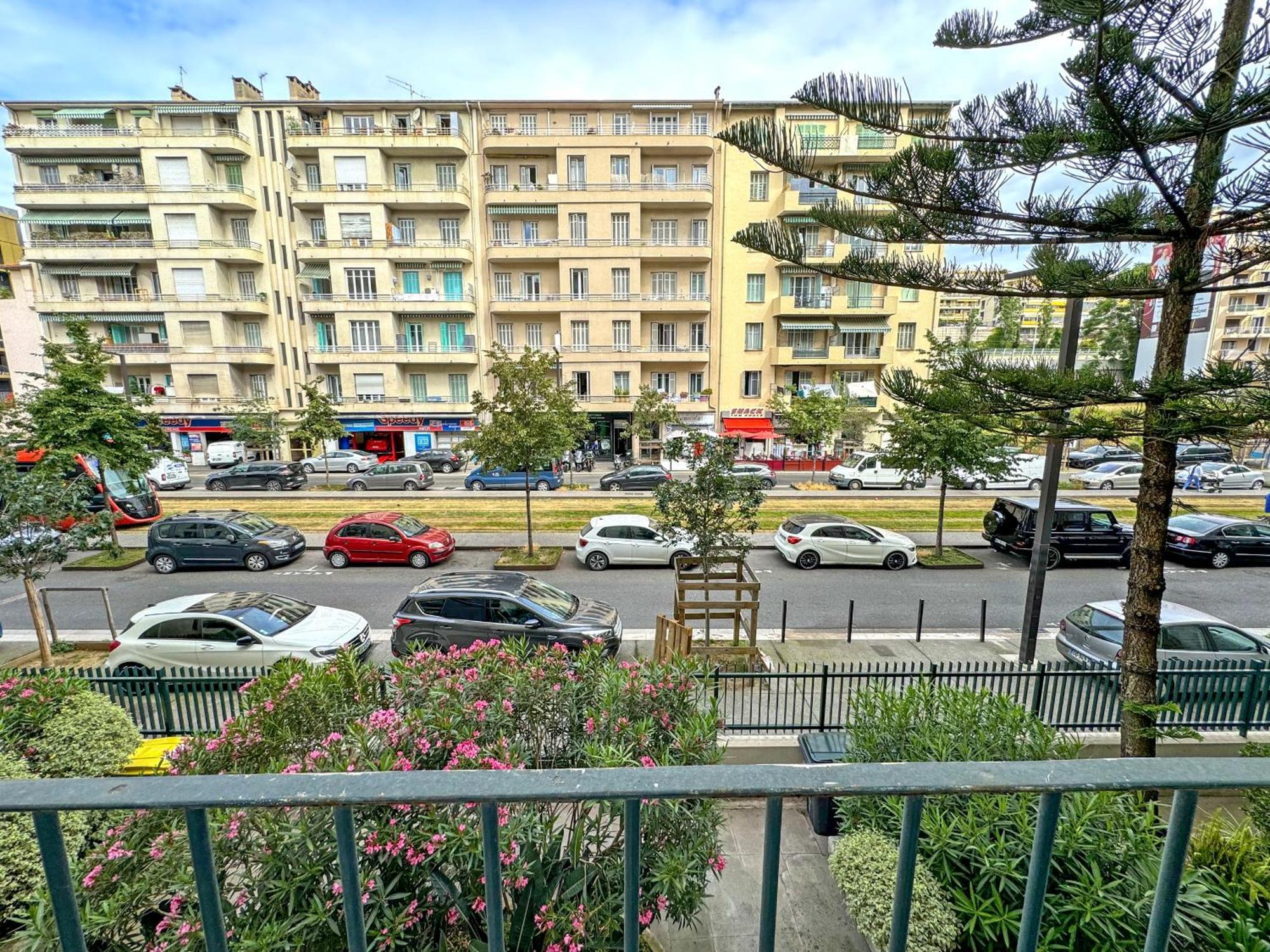 Gorgeous Oceanfront Promenade
