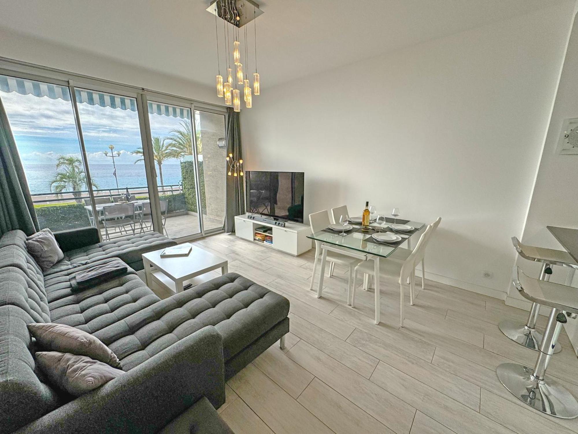 Gorgeous Oceanfront Promenade