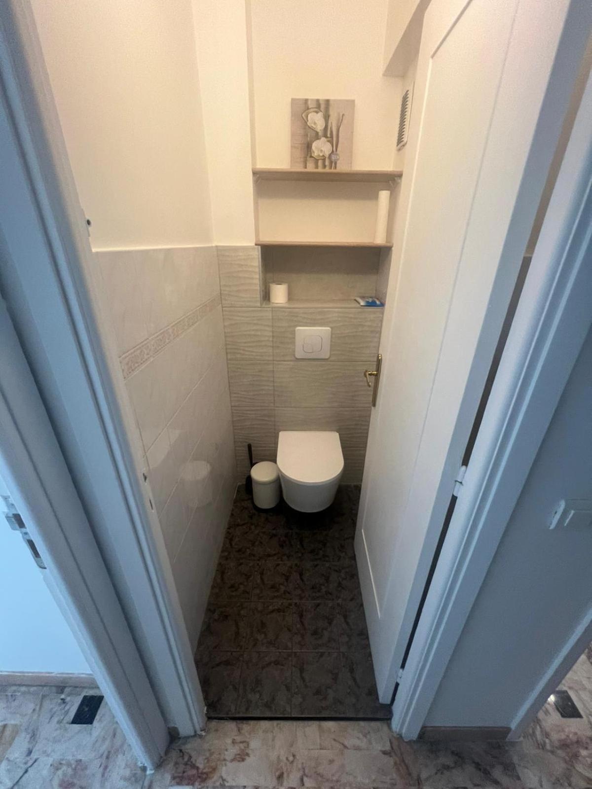 Grand Proche Promenade Apartment