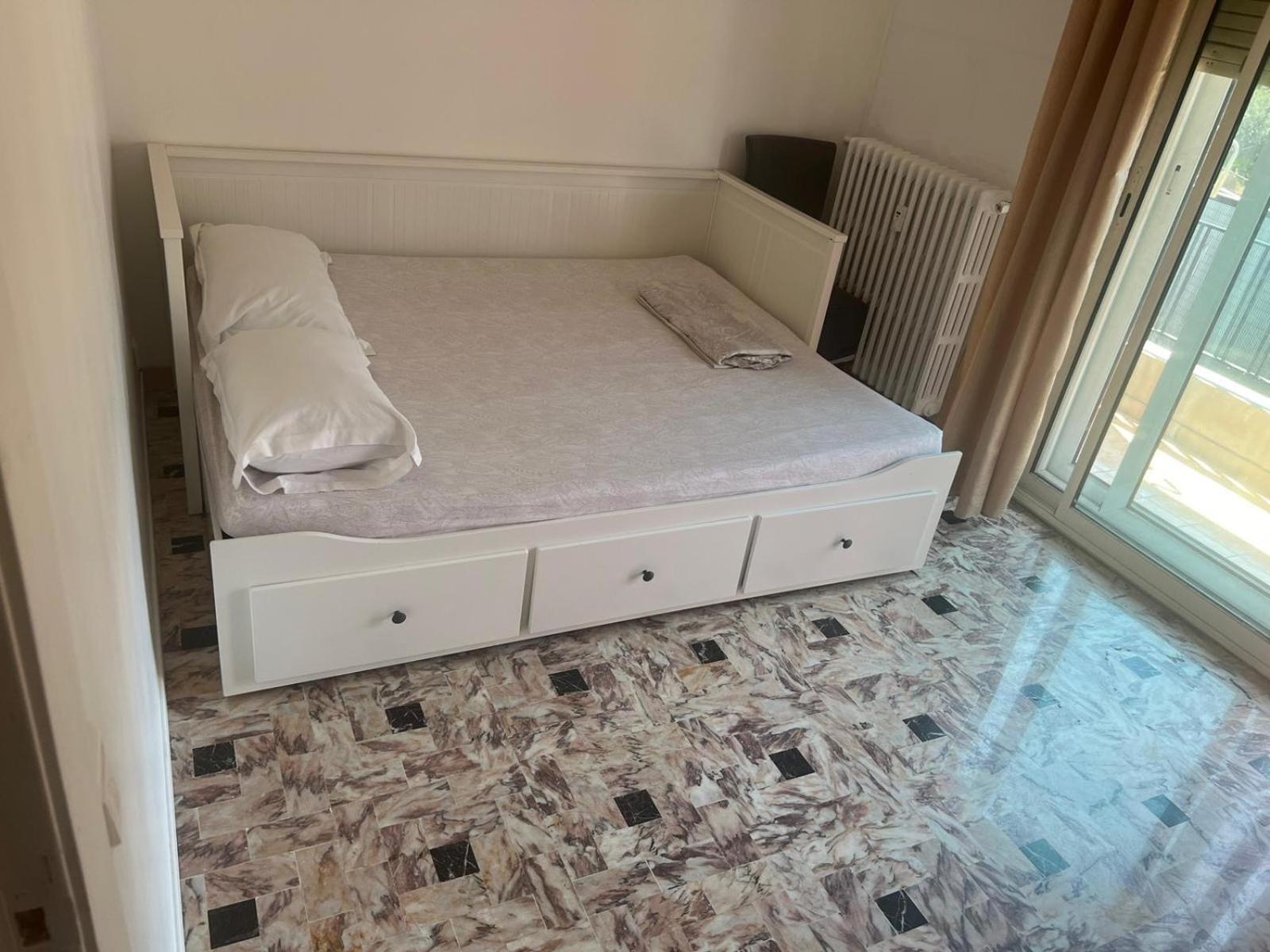 Grand Proche Promenade Apartment *