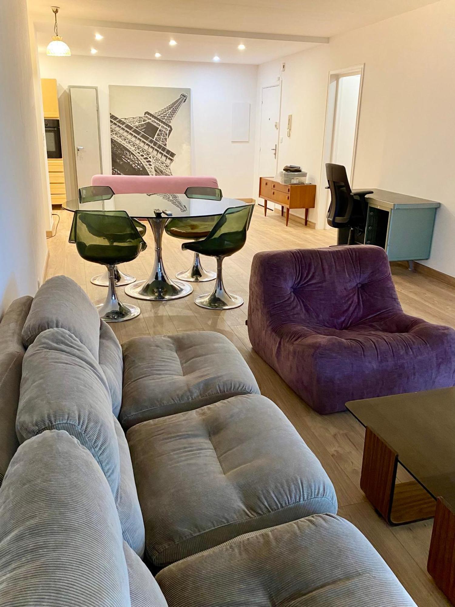 Superbe De 3p Pieces Dans Avec Piscine Et Climatisation * Nice