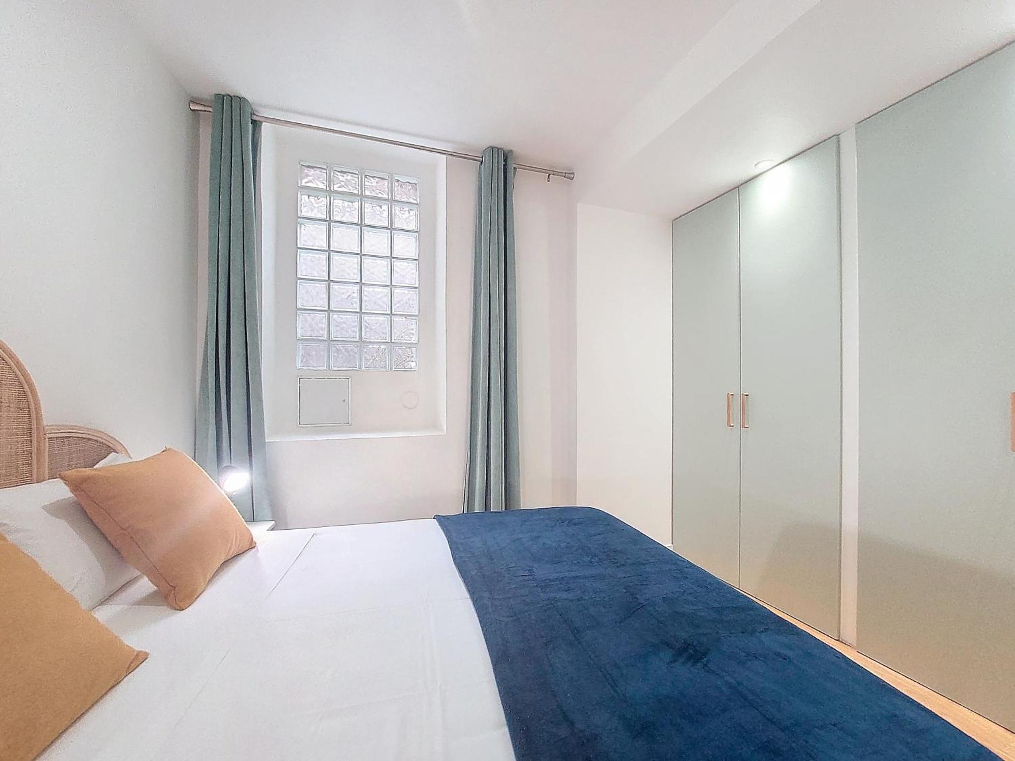 Nestor&jeeves - Bel Air - Center - Modern *