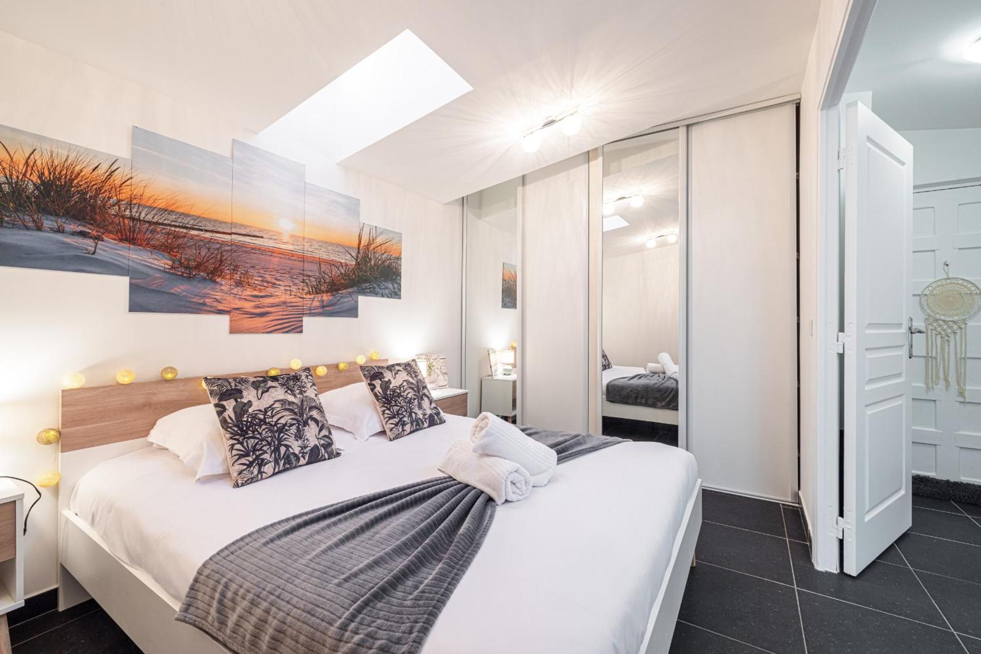 Large & Quiet 1 Bdr At Port Apartment Nice