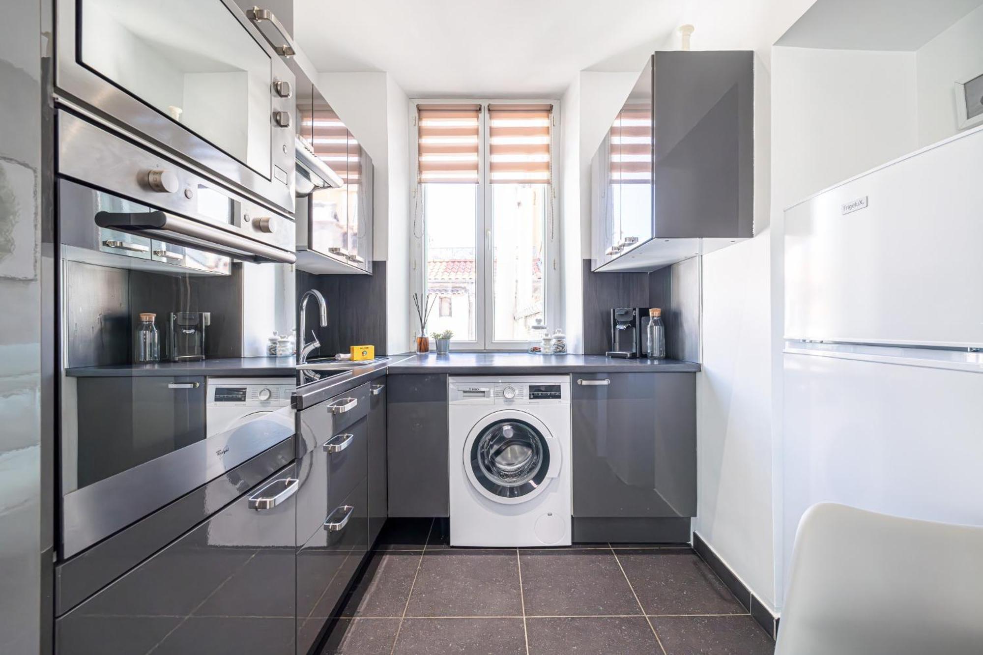 Apartment Large & Quiet 1 Bdr At Port *