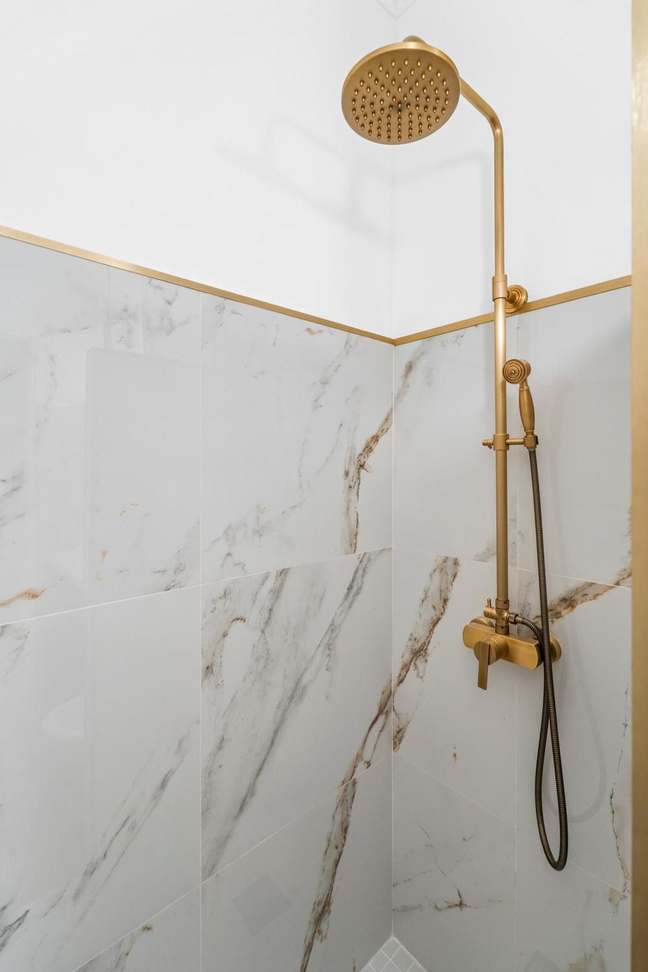 Renting - Verdi - Charm & Comfort & Aircon Apartment Nice