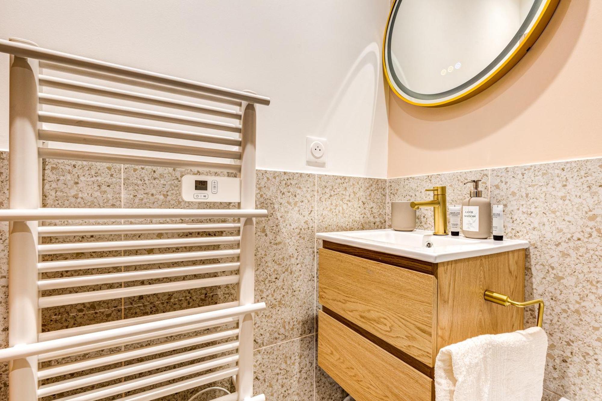 Lavie Maison Trio Seaside With Sauna And Hot Tub