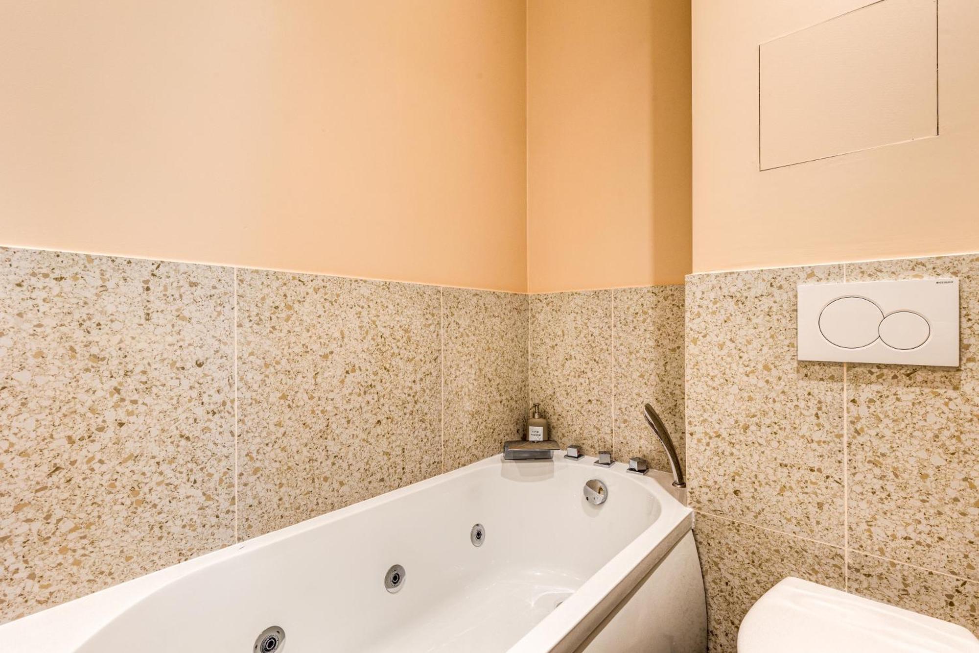 Lavie Maison Trio Seaside With Sauna And Hot Tub Apartment
