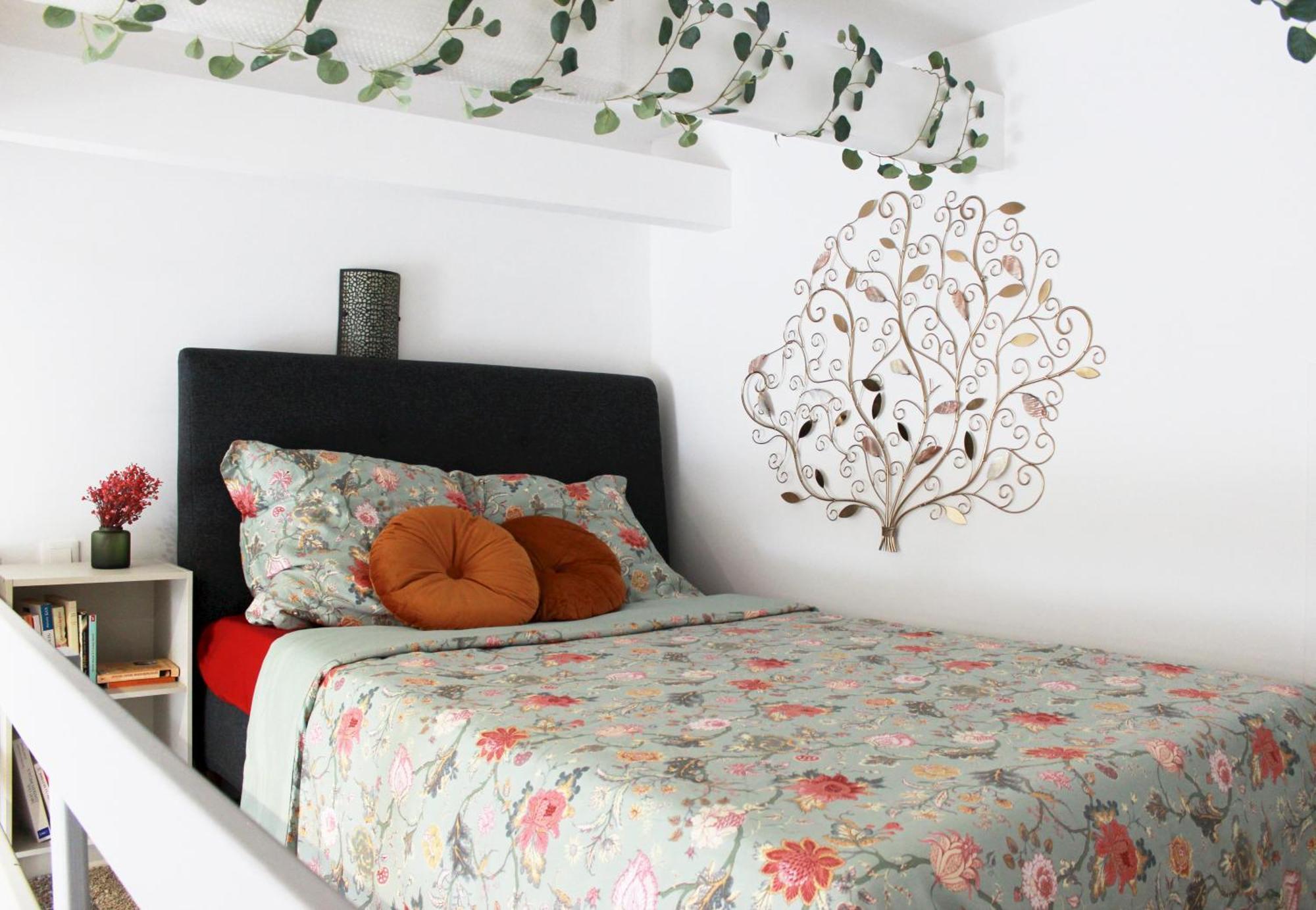 Lofty In Heart Of 5 Min Apartment