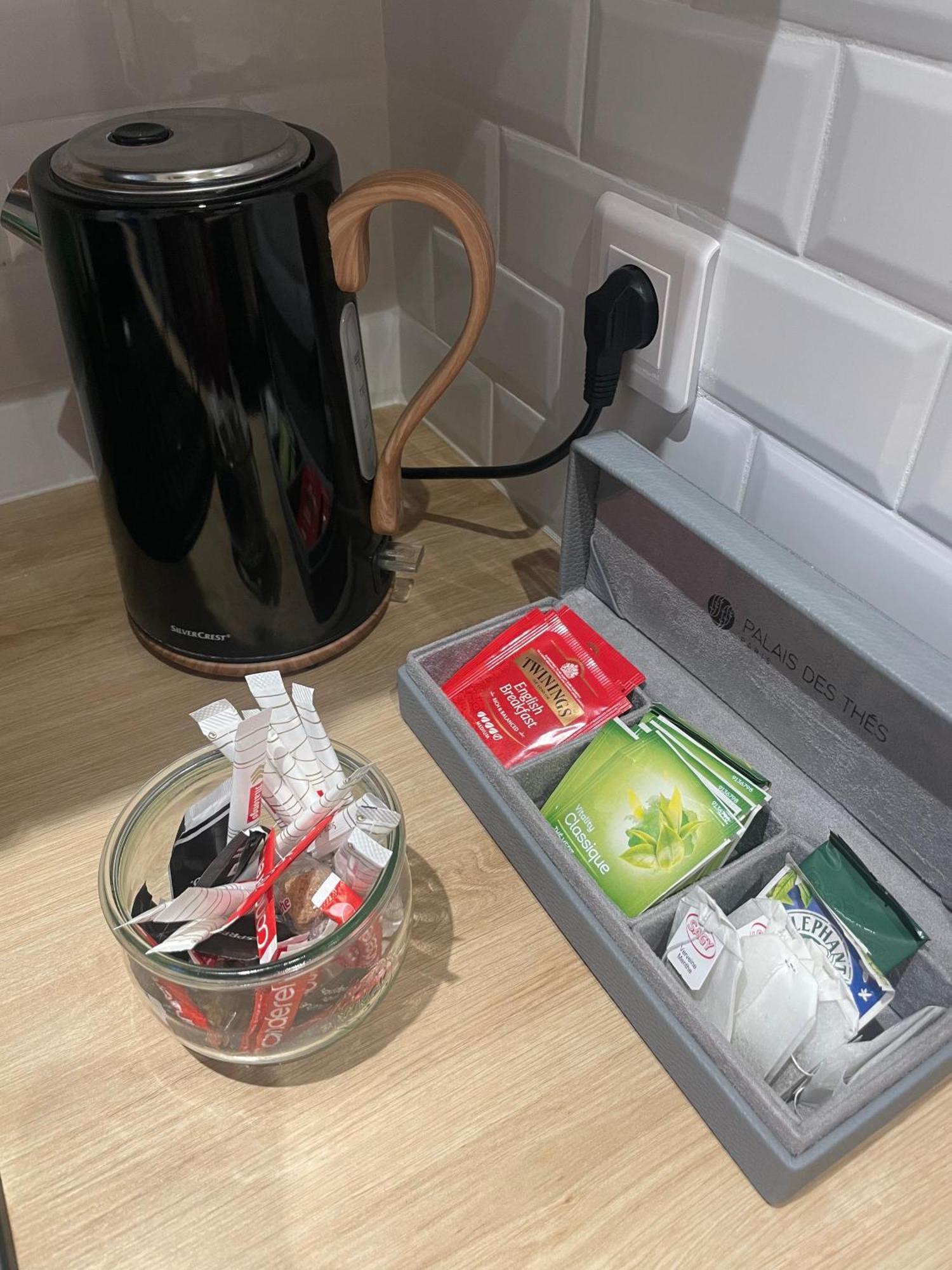 Bright At Mimi's * Nice