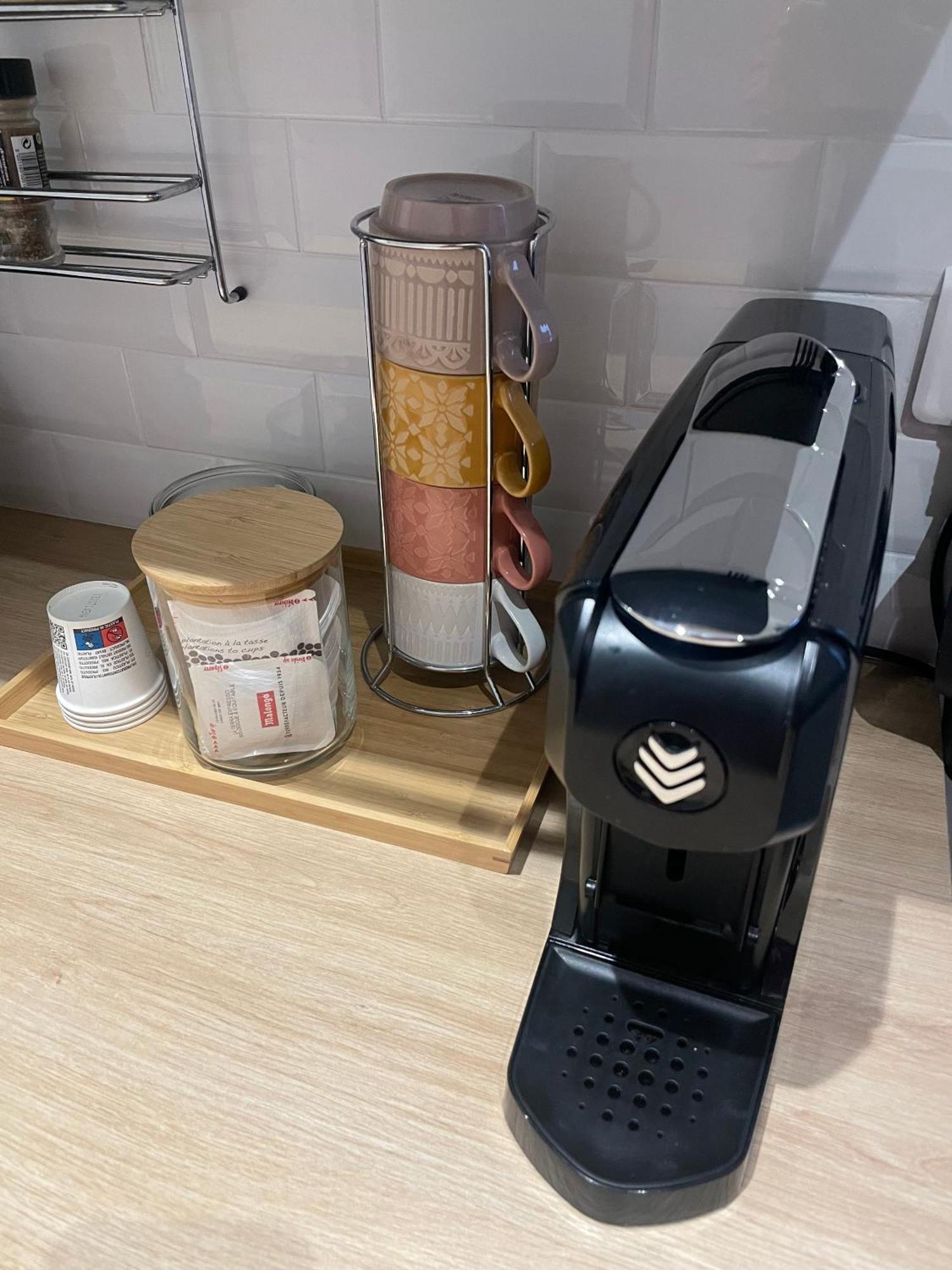 Apartment Bright At Mimi's