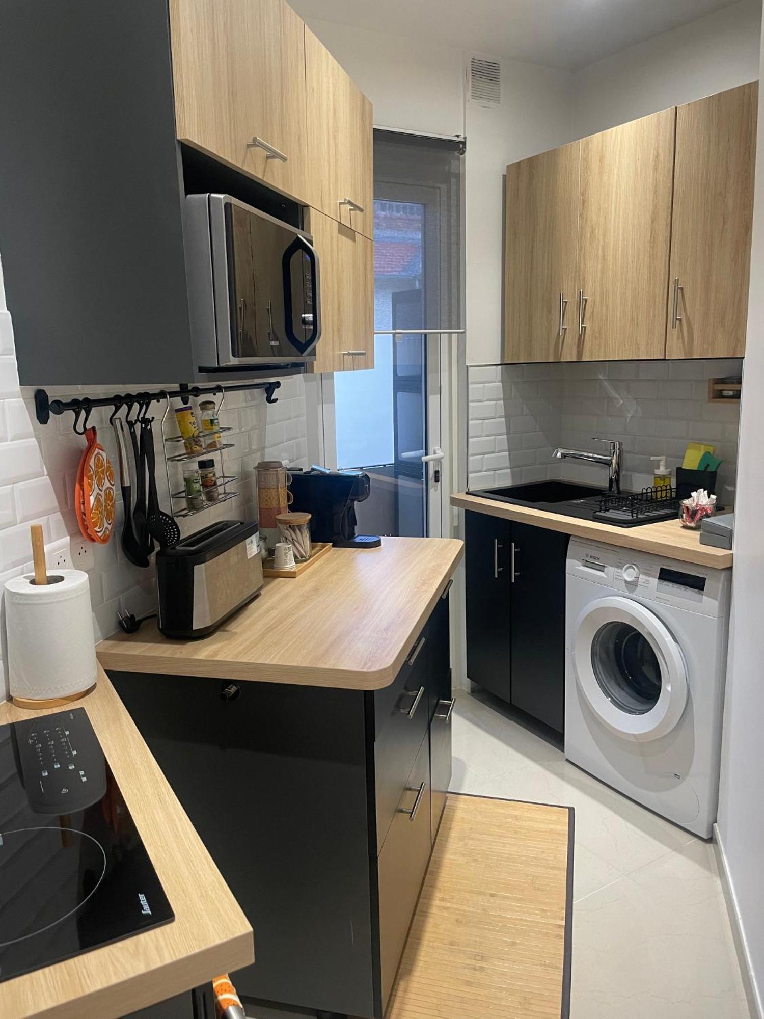 Bright At Mimi's Apartment *