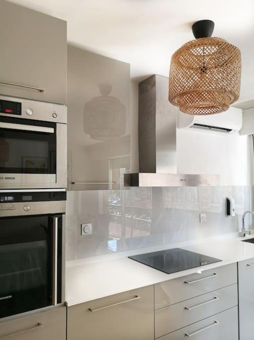 Chez L'hadriana, 2x Ac Clim Wi-fi,newly Renovated Apartment