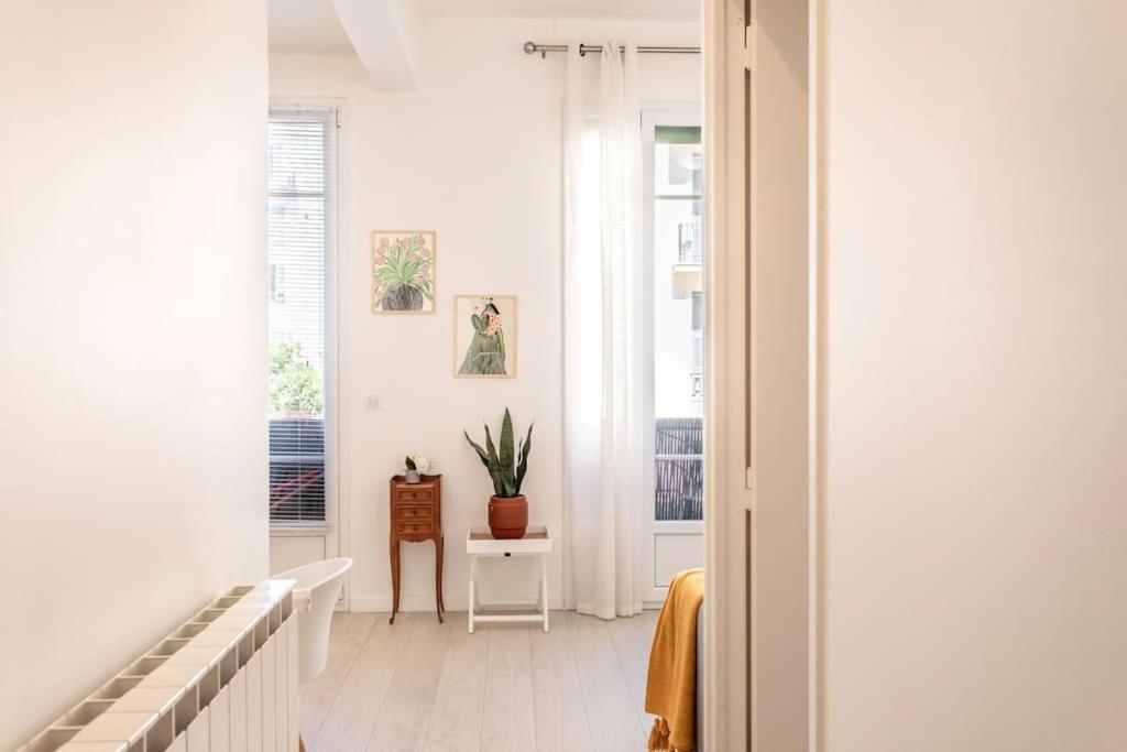 Cosy And Hyper Jean Medecin *