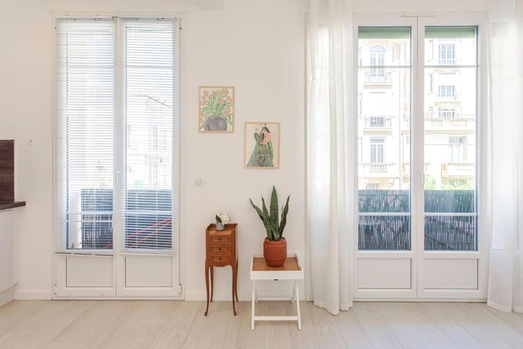 L55 2p Jean Medecin 10 Min A Pied Vieux Nice