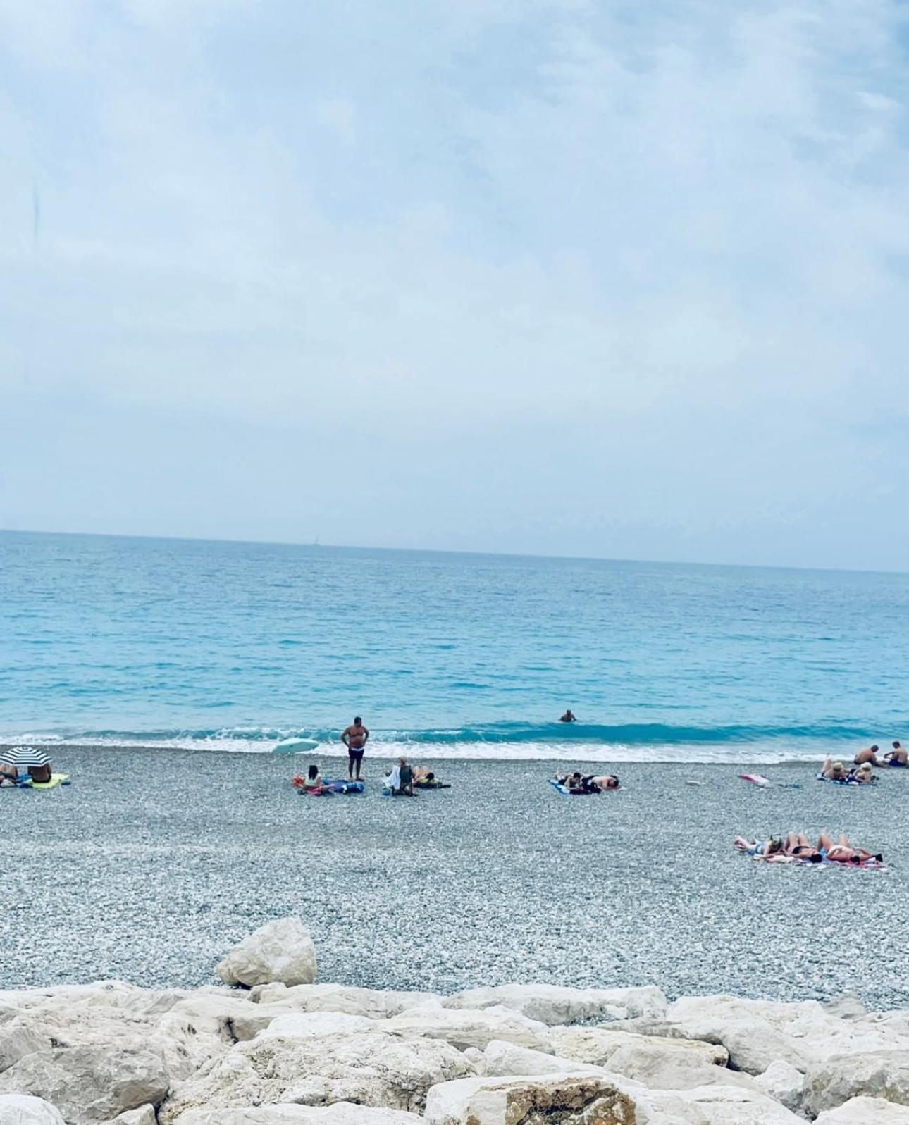 Sea View - Promenade Des 1 Bdr Apartment *