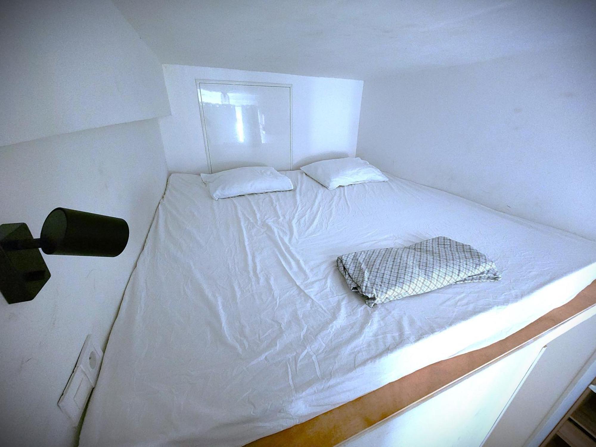 Big Flat - Le Cala - Center - 4 Bedrooms, Sleeps 13, Near Beach, Train Station, Parking, Wifi, Air Conditioning I Group I Business I Family * Nice