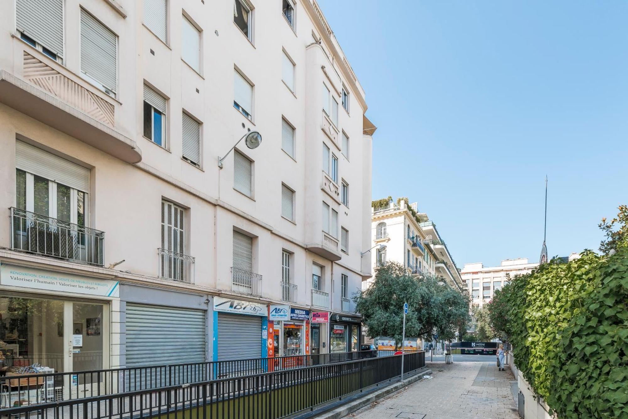 Renting - Spitalieri - Chic & Cosy Art Deco Nest Etoile *