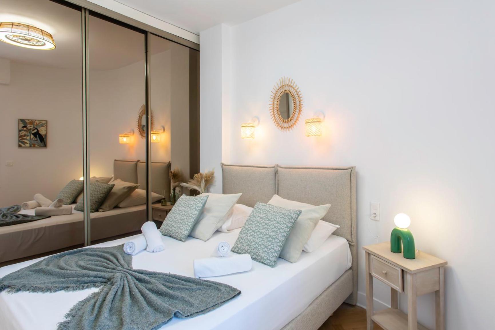 L54 1bdr Promenade Sea View Ac & Balcony