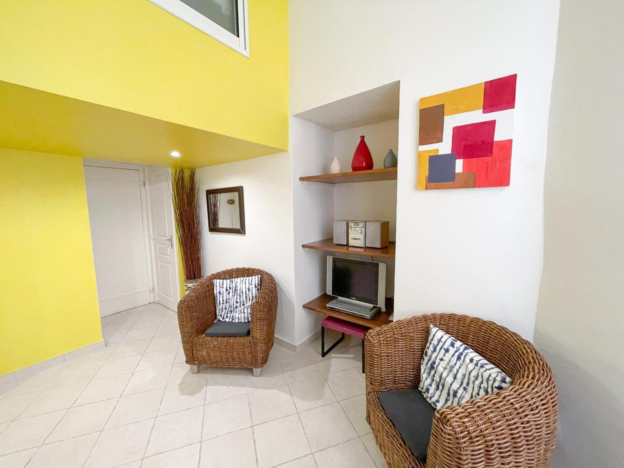 Atypique Au Coeur Du Vieux-nice * Nice