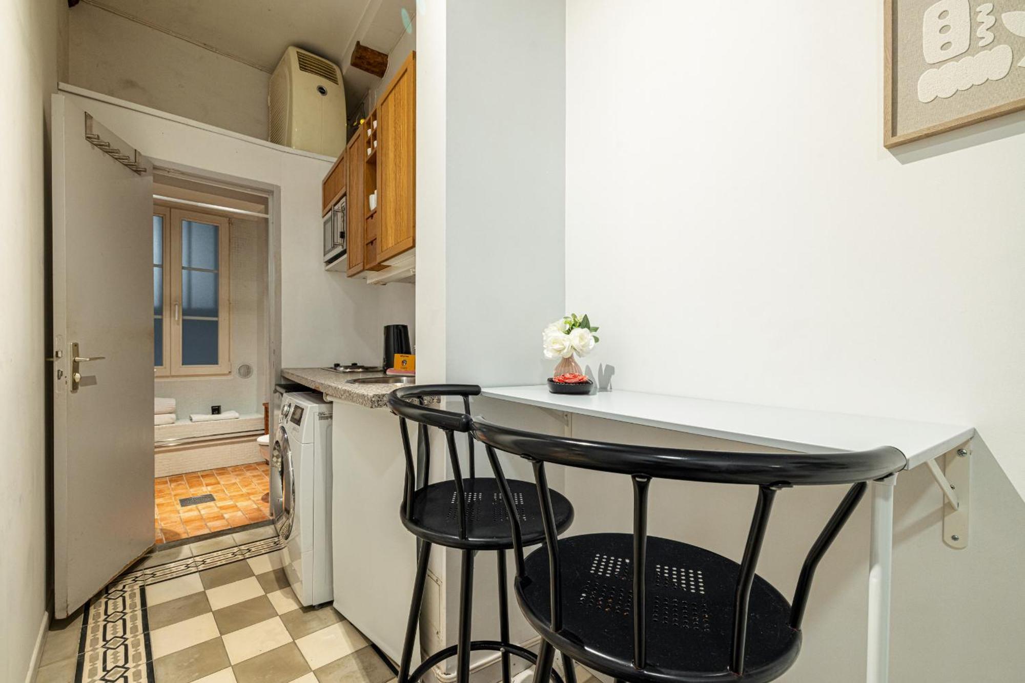 2 Bdr With Independent - Old Town Apartment *