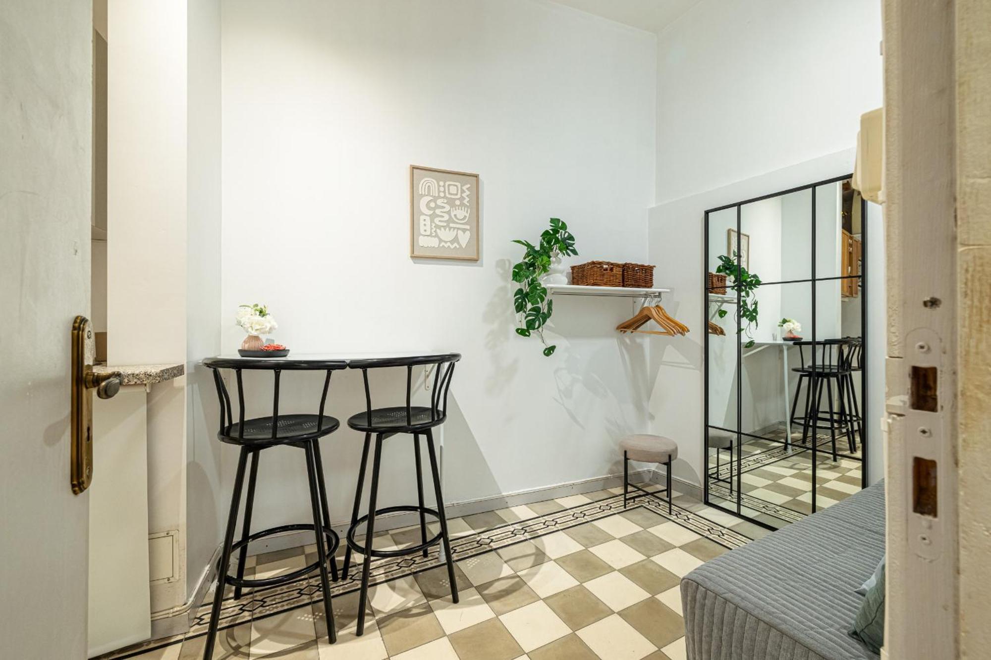 2 Bdr With Independent - Old Town *