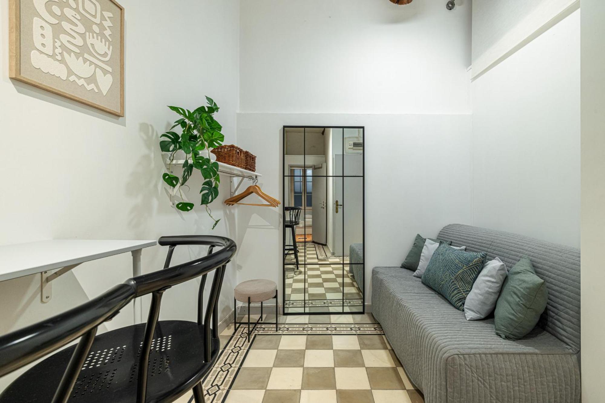 2 Bdr With Independent - Old Town