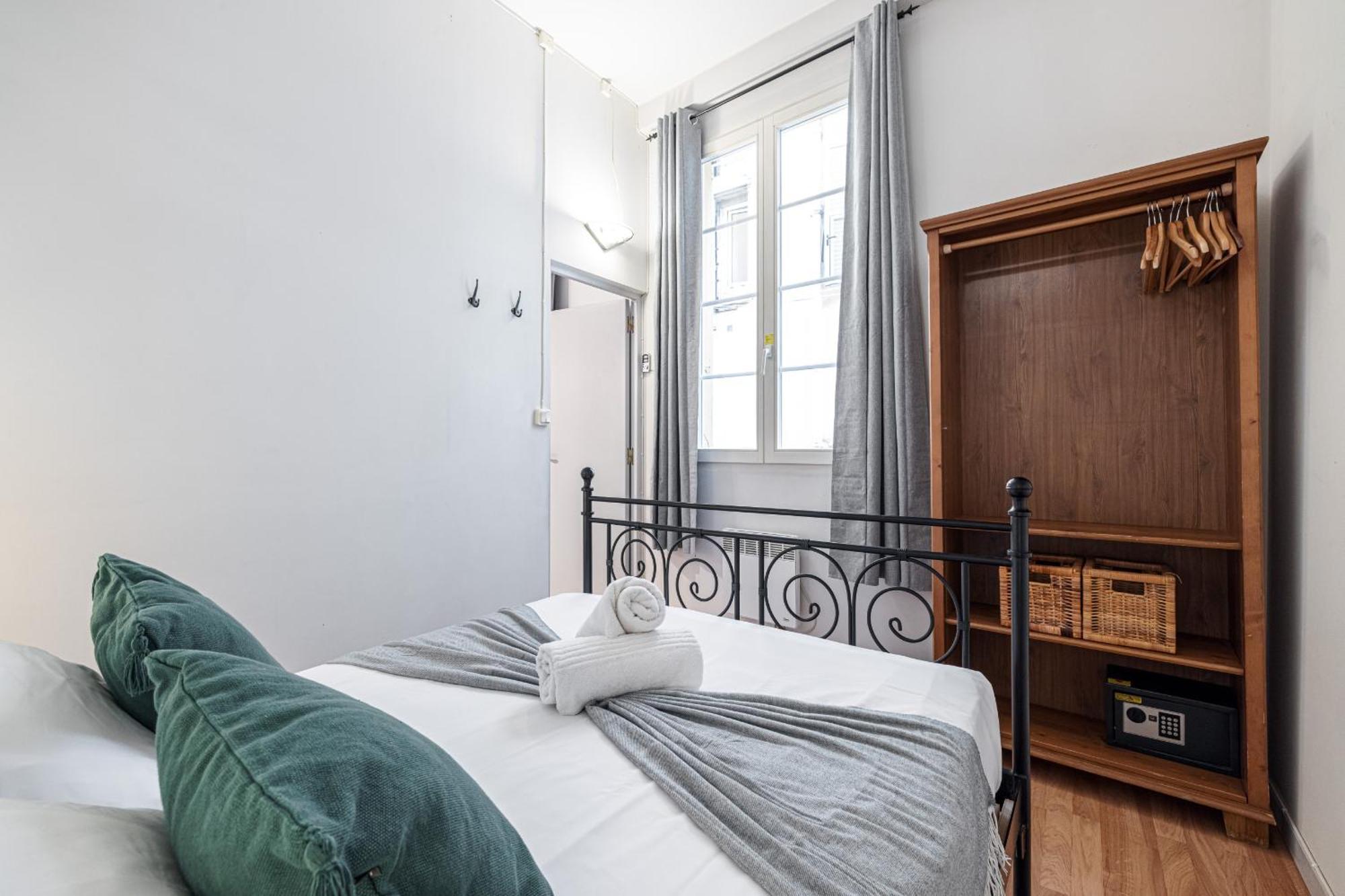 Apartment 2 Bdr With Independent - Old Town Nice