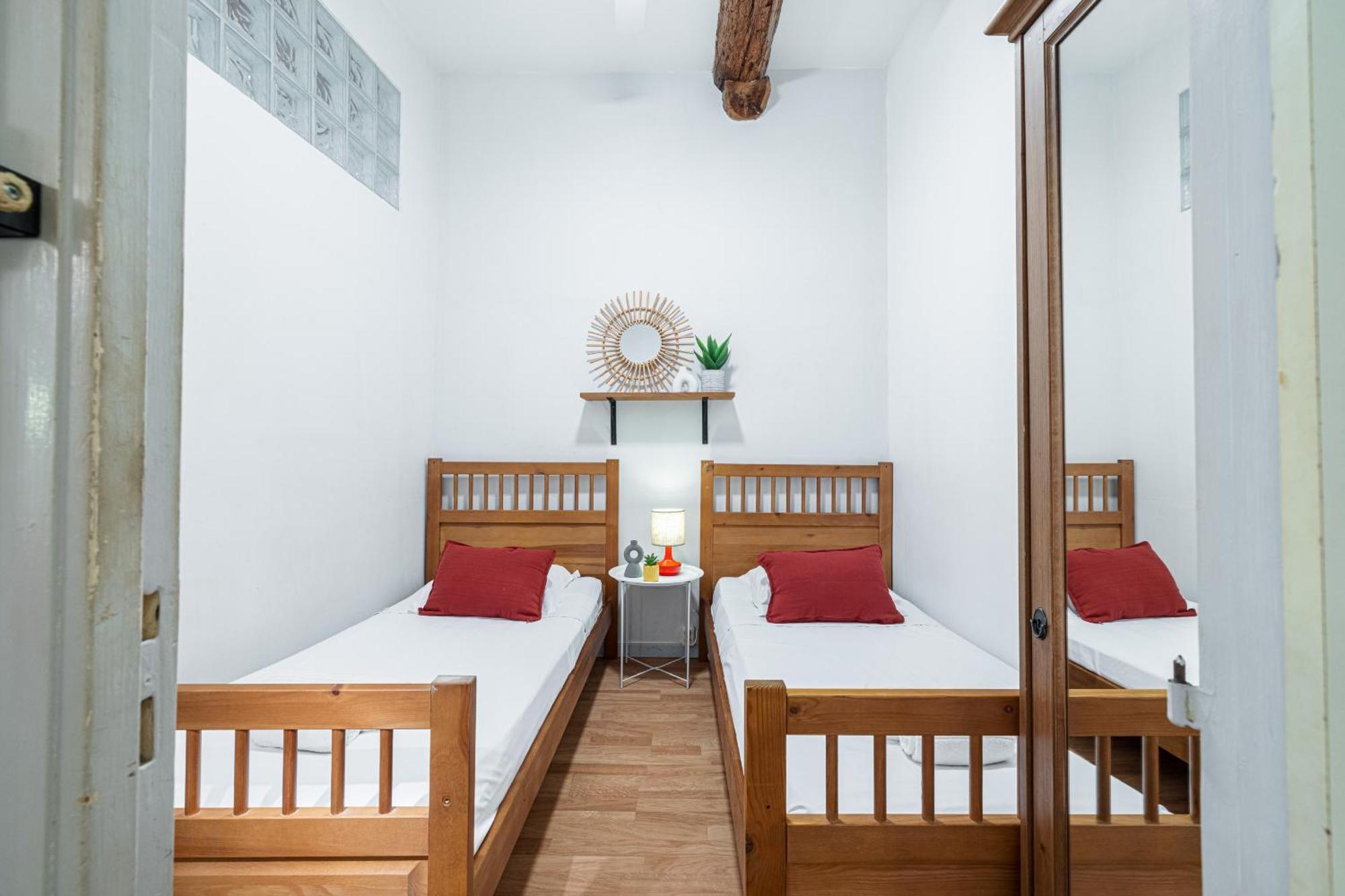 2 Bdr With Independent - Old Town Nice