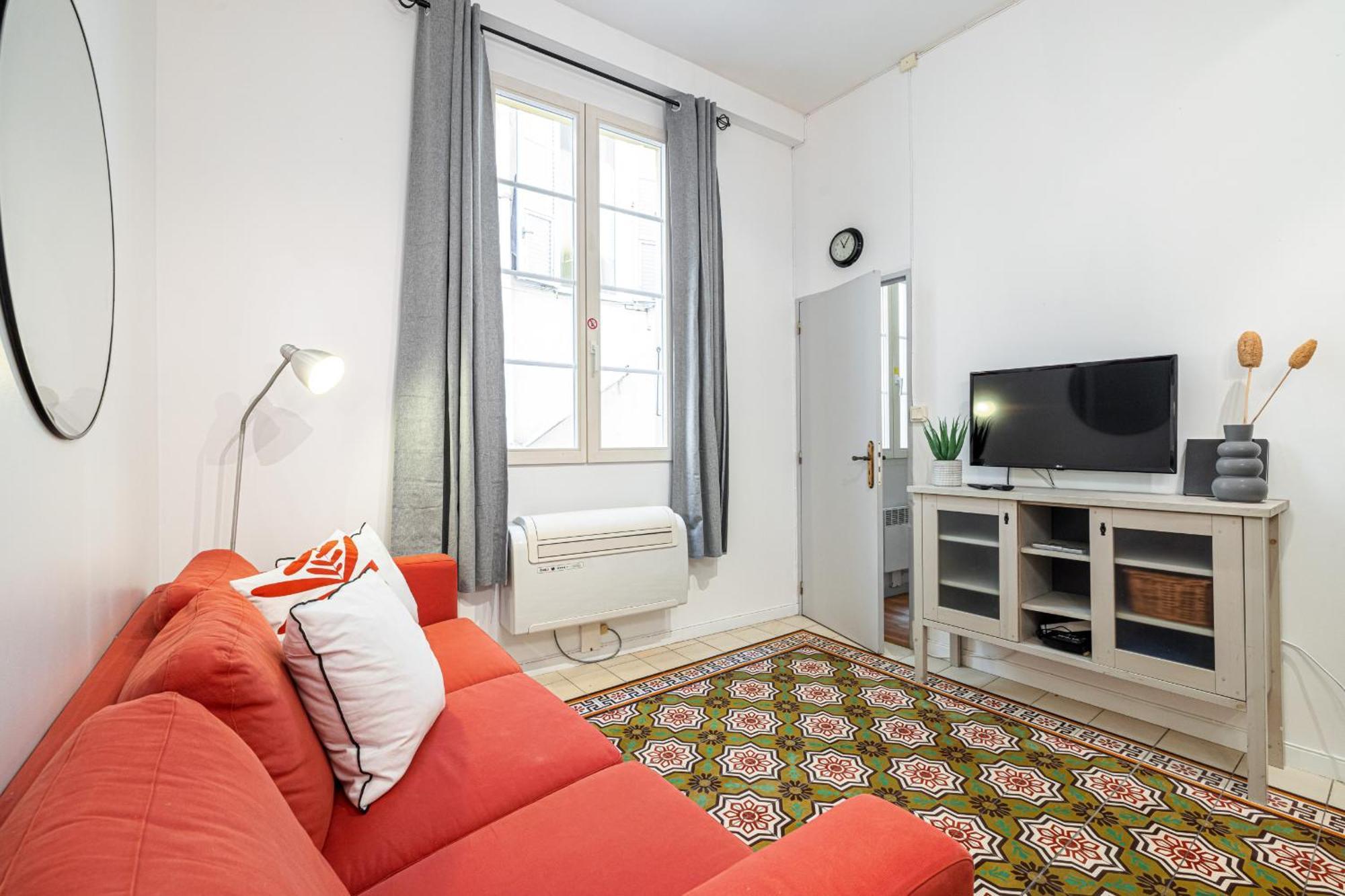 2 Bdr With Independent - Old Town