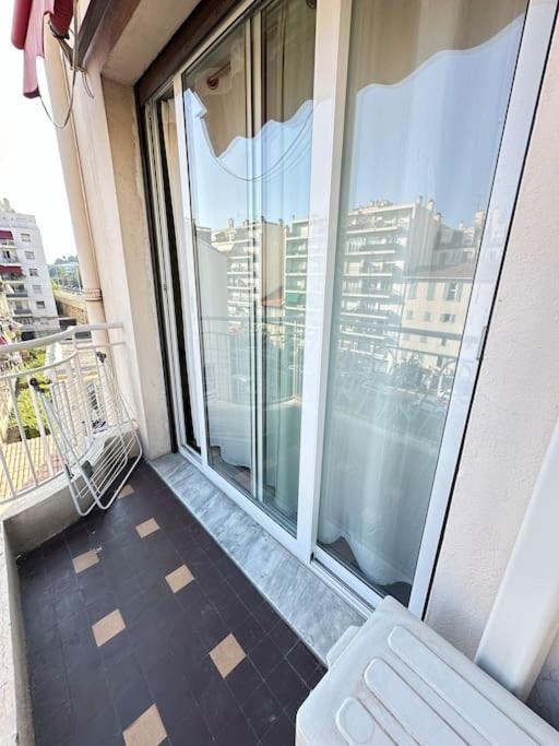 Avec 4 Doubles - Proche De La Mer, Des Transports Et De La Promenade Des Apartment *