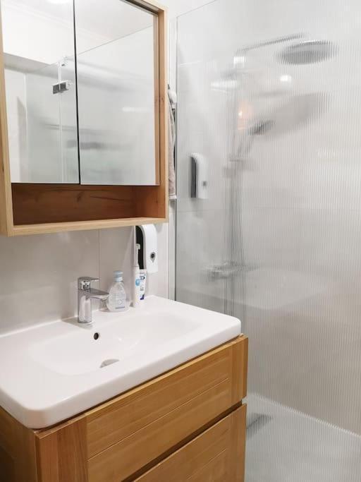 Chez L'hadriana, 2x Ac Clim Wi-fi,newly Renovated Apartment