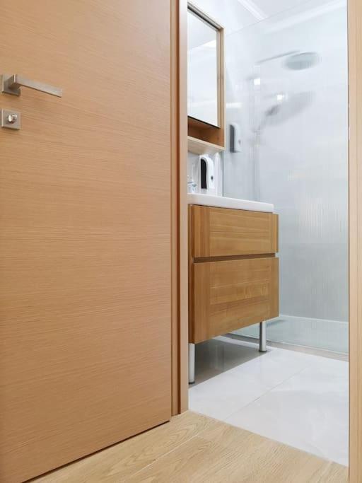 Apartment Chez L'hadriana, 2x Ac Clim Wi-fi,newly Renovated Nice