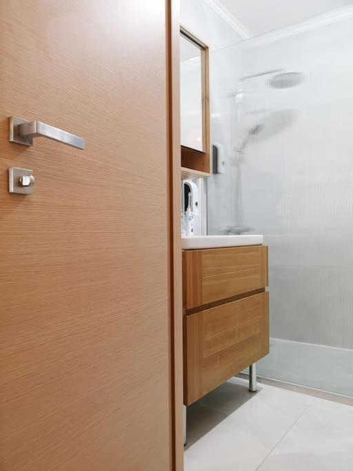 Apartment Chez L'hadriana, 2x Ac Clim Wi-fi,newly Renovated Nice