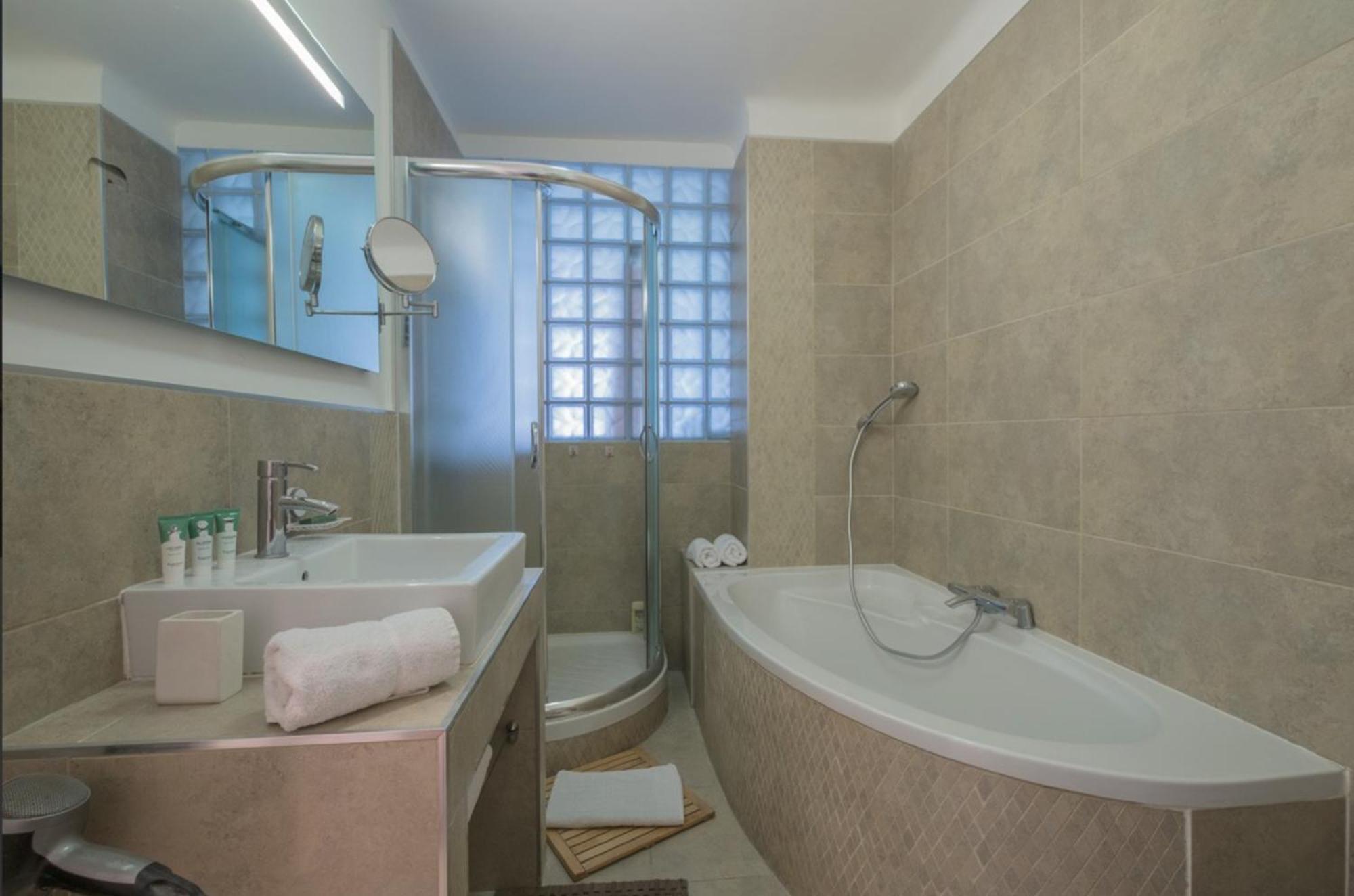 Apartment Luxury On Promenade Des In Nice