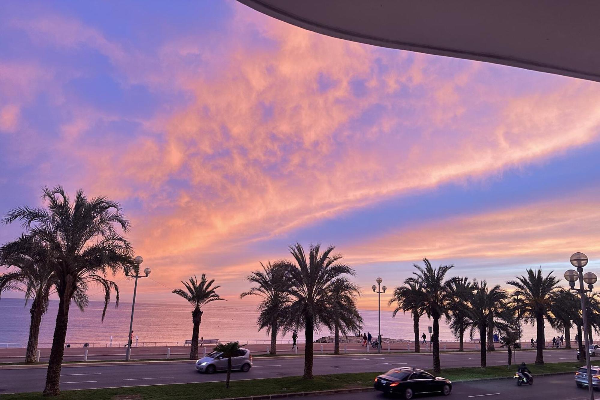 Luxury On Promenade Des In Apartment *