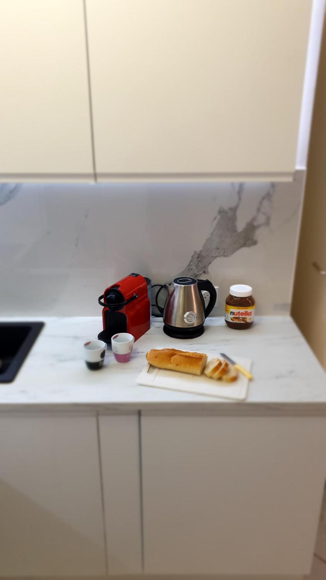 Apartment Place Close To The Ac Air , Wi Fi, Parking *
