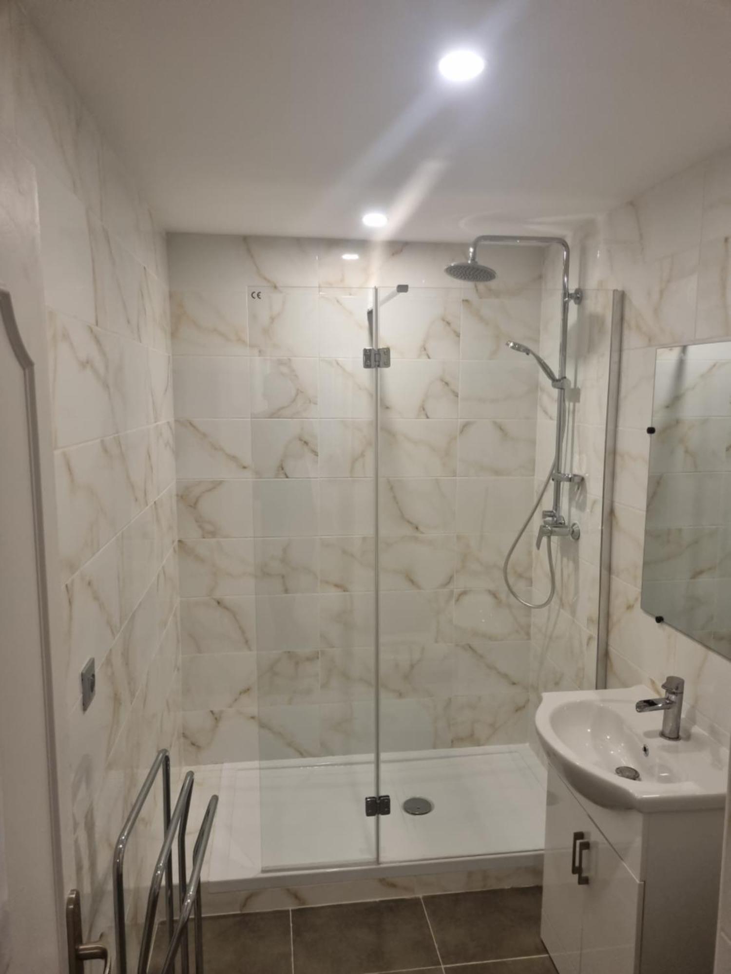 F3 ,appartement Climatise Neuf, Magnifique Vue Sur Et Aeroport, Proche Tram Et Gare Sncf 1 Min,aeroport 3 Minutes, 3 Rooms, New Ac Apartment, Magnificent Sea And Airport Views, Close To Tram And Sncf Train Station 1 Min, Airport 3 Min Apartment *