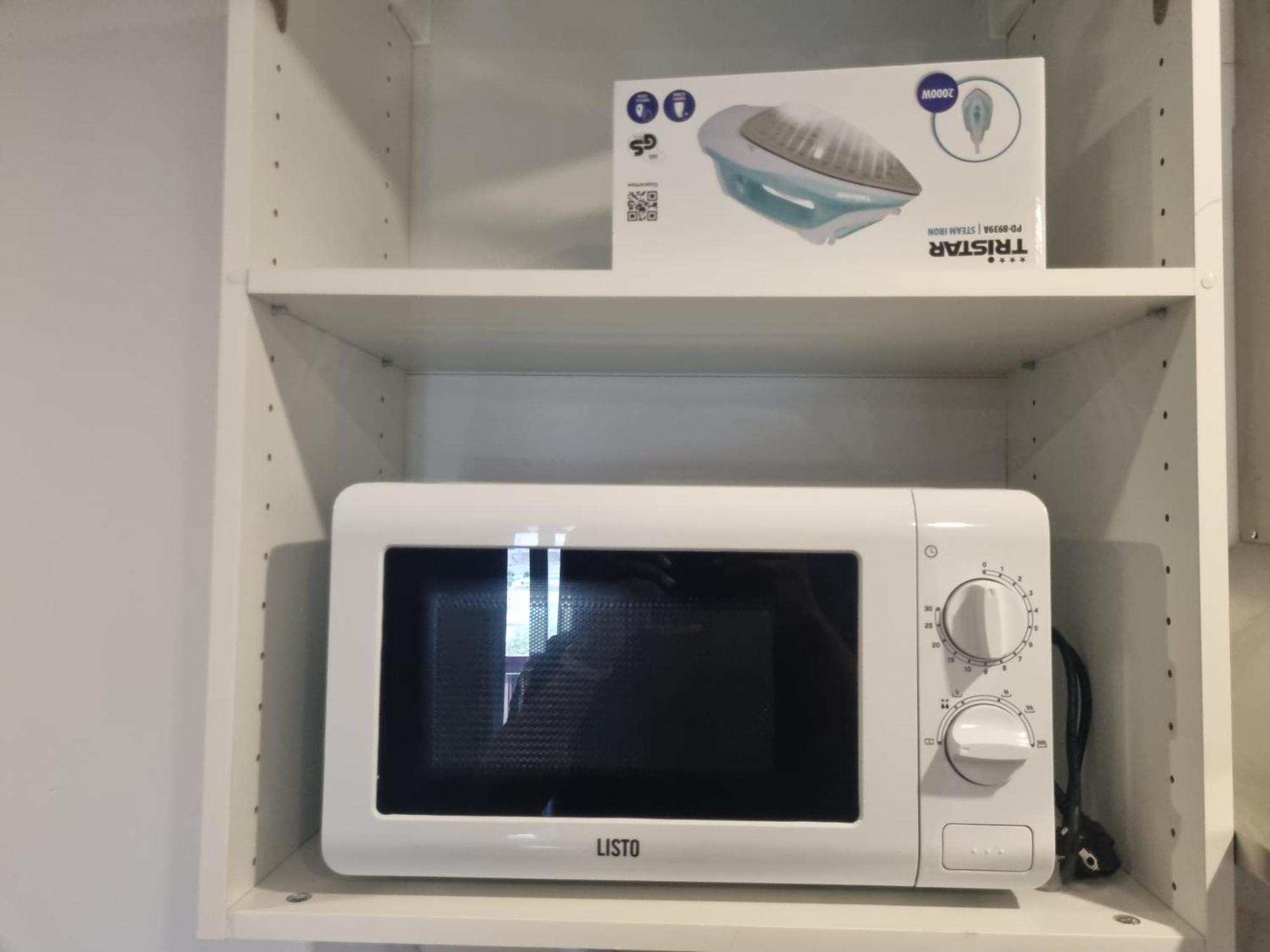 F3 ,appartement Climatise Neuf, Magnifique Vue Sur Et Aeroport, Proche Tram Et Gare Sncf 1 Min,aeroport 3 Minutes, 3 Rooms, New Ac Apartment, Magnificent Sea And Airport Views, Close To Tram And Sncf Train Station 1 Min, Airport 3 Min *